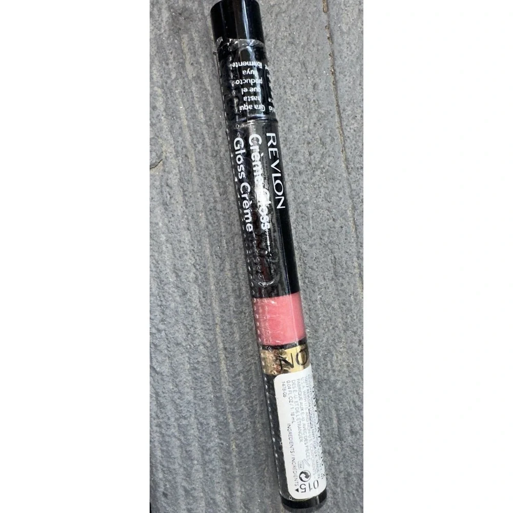 Revlon Crème Gloss 015 0.04 FL Oz 015 Play Up Pink Lip‎ Gloss